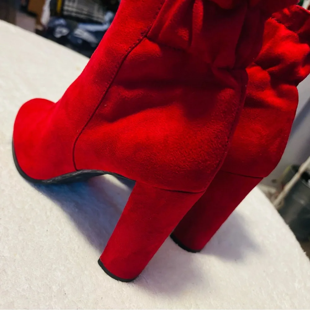 BRAND NEW Stylish Ankle Boots By ANYTHING BUT MONDAY - Size 9 1/2 M. Box 4 - Picture 2 of 7